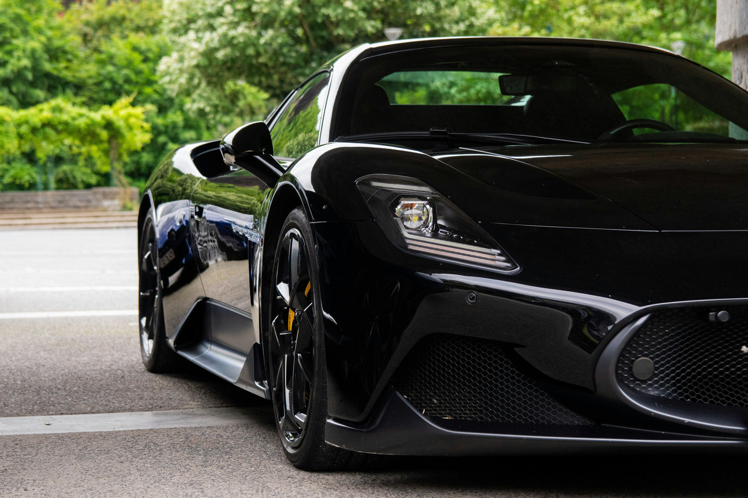 Convertibles & Roadsters