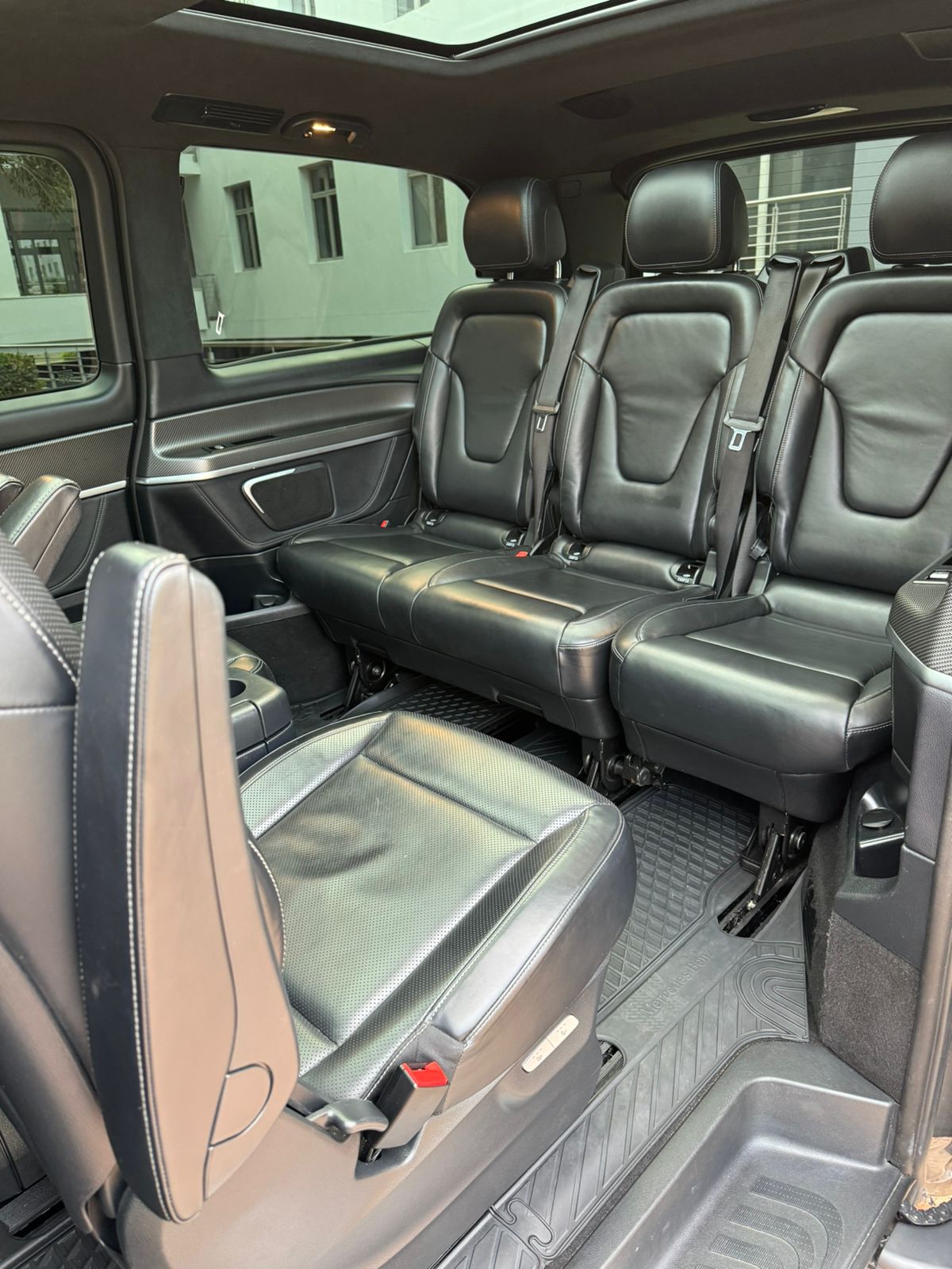 Mercedes Benz V300d - Grey