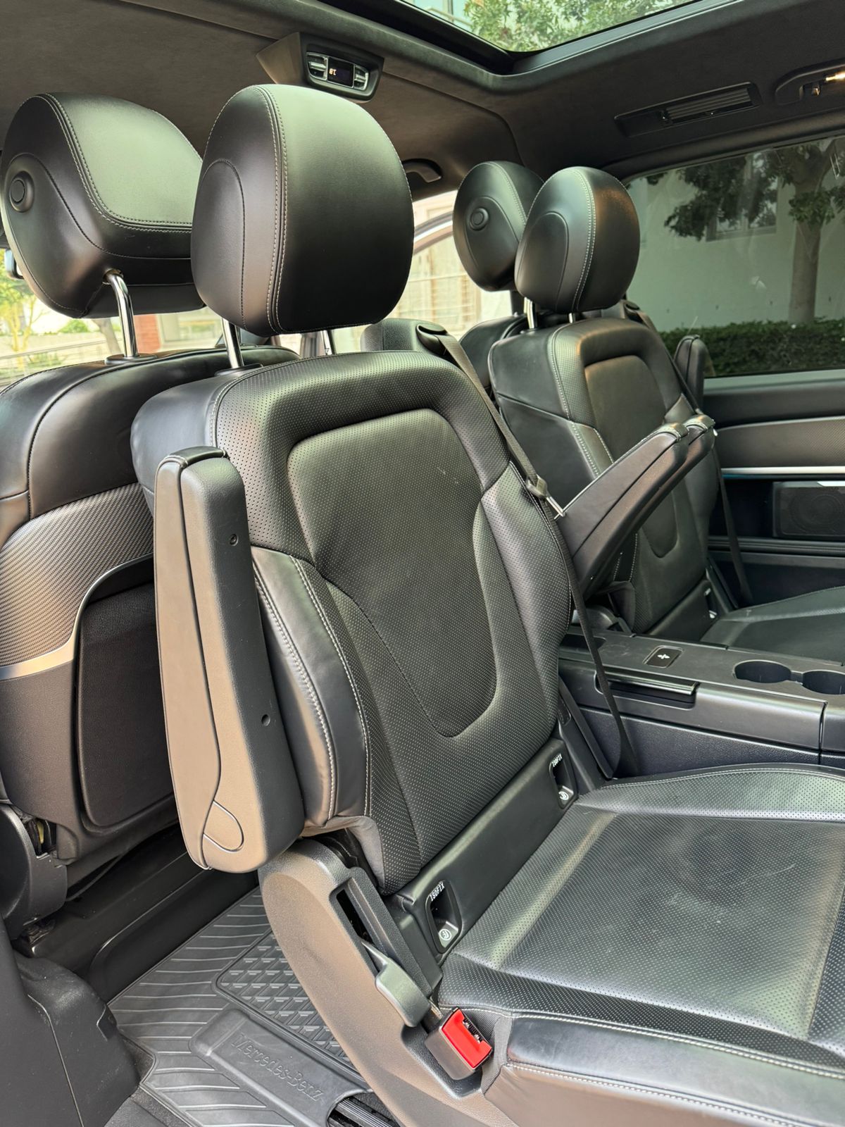 Mercedes Benz V300d - Grey